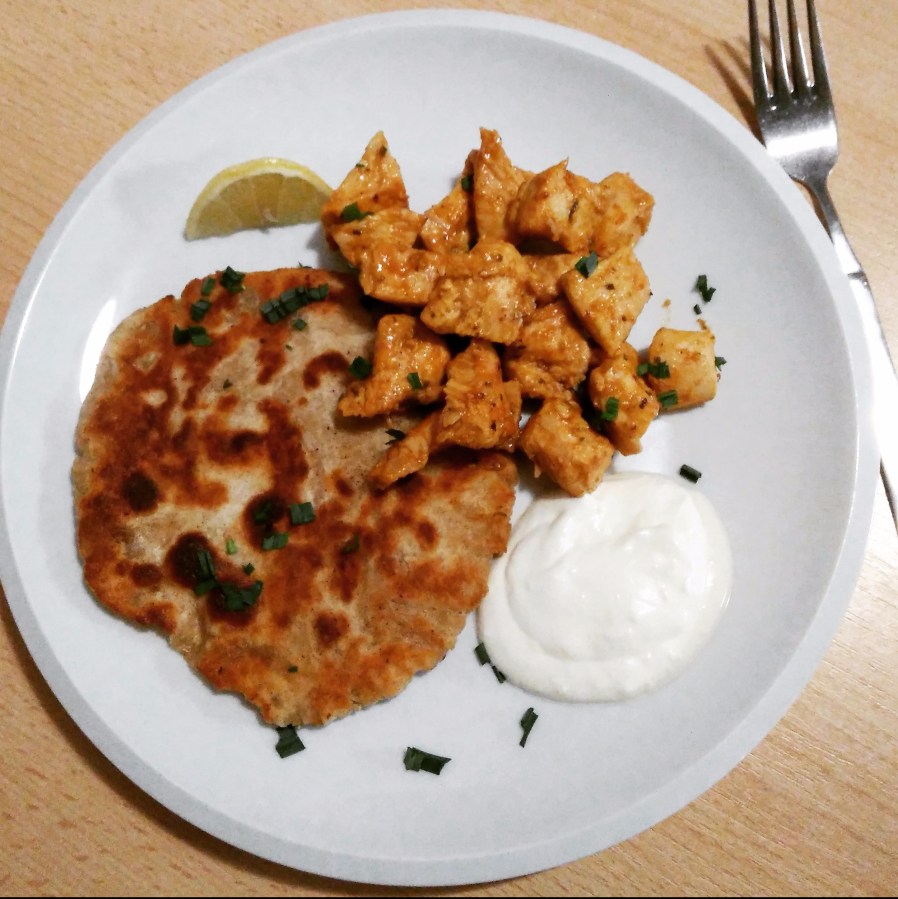 Tandoori kuře a&nbsp;naan