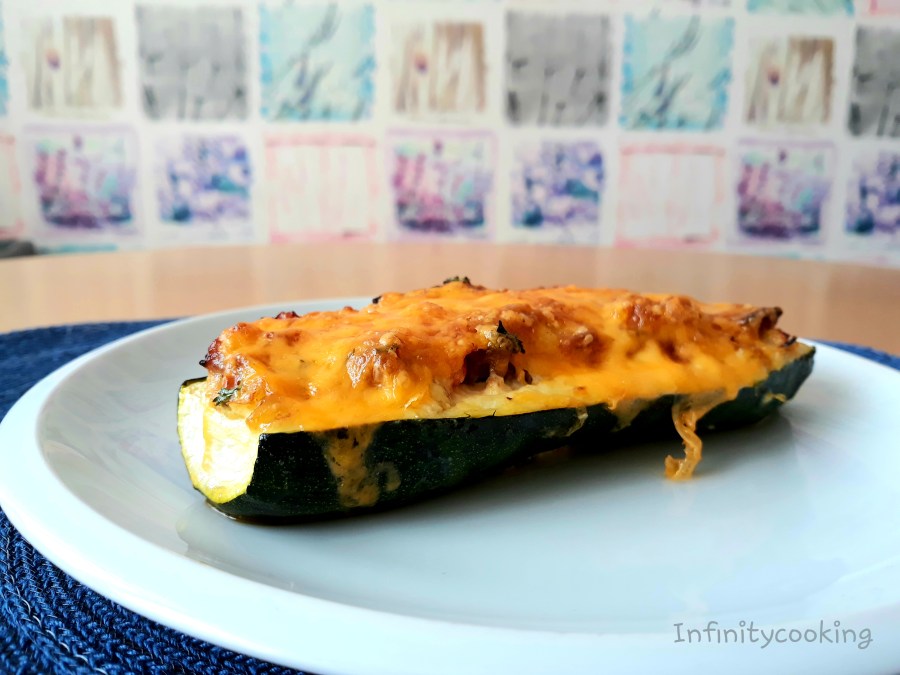 Zapečená plněná cuketa